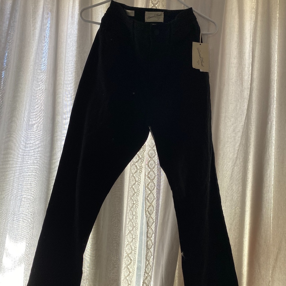 Universal thread bootleg jeans